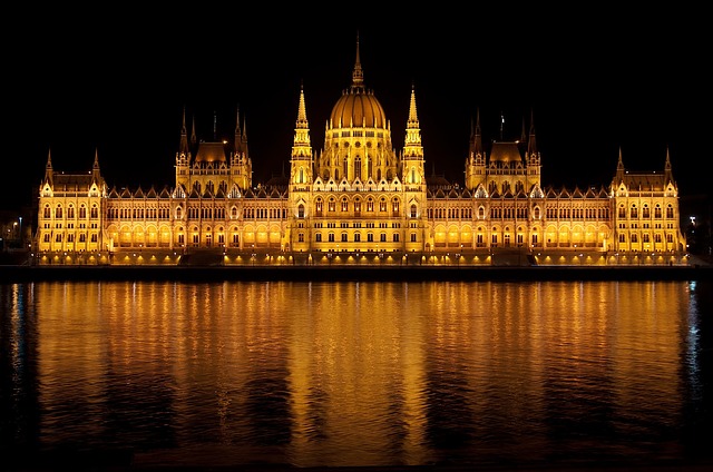 parlament.jpg